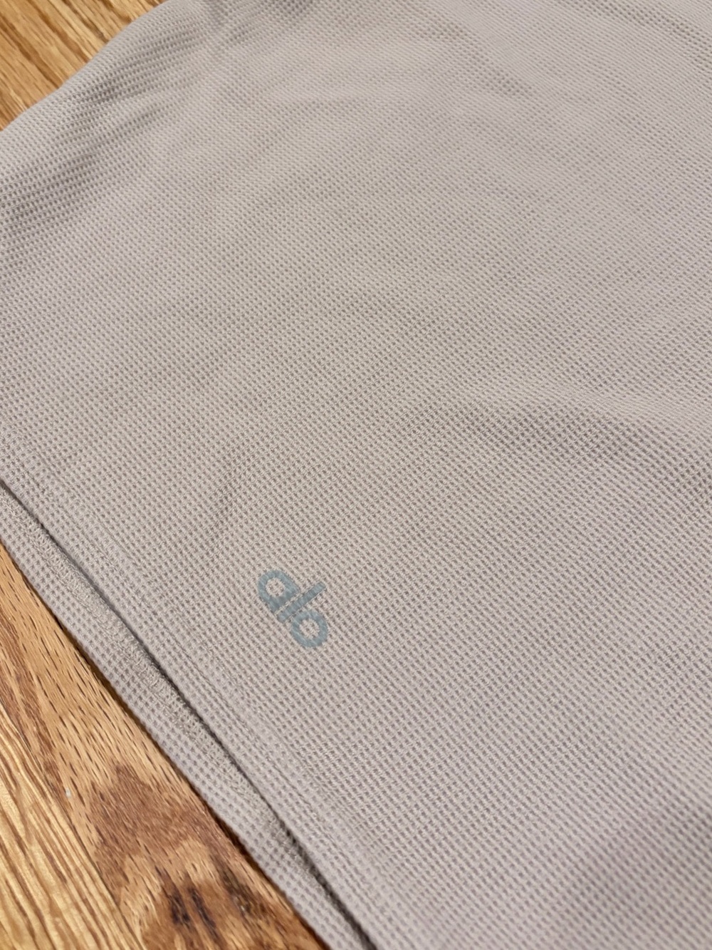 ALO Yoga Micro Waffle Crop Top - Picture 4 of 4